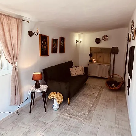 Juliska és Mariska 3* Egyek