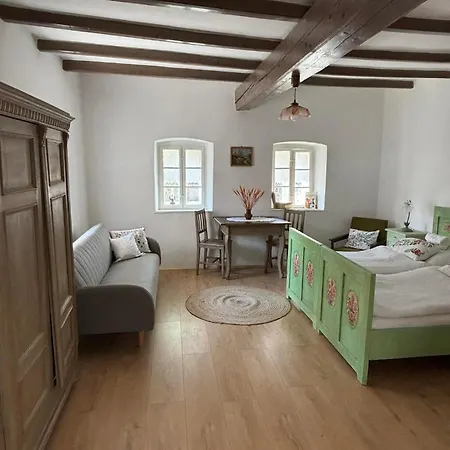 Juliska és Mariska 3*